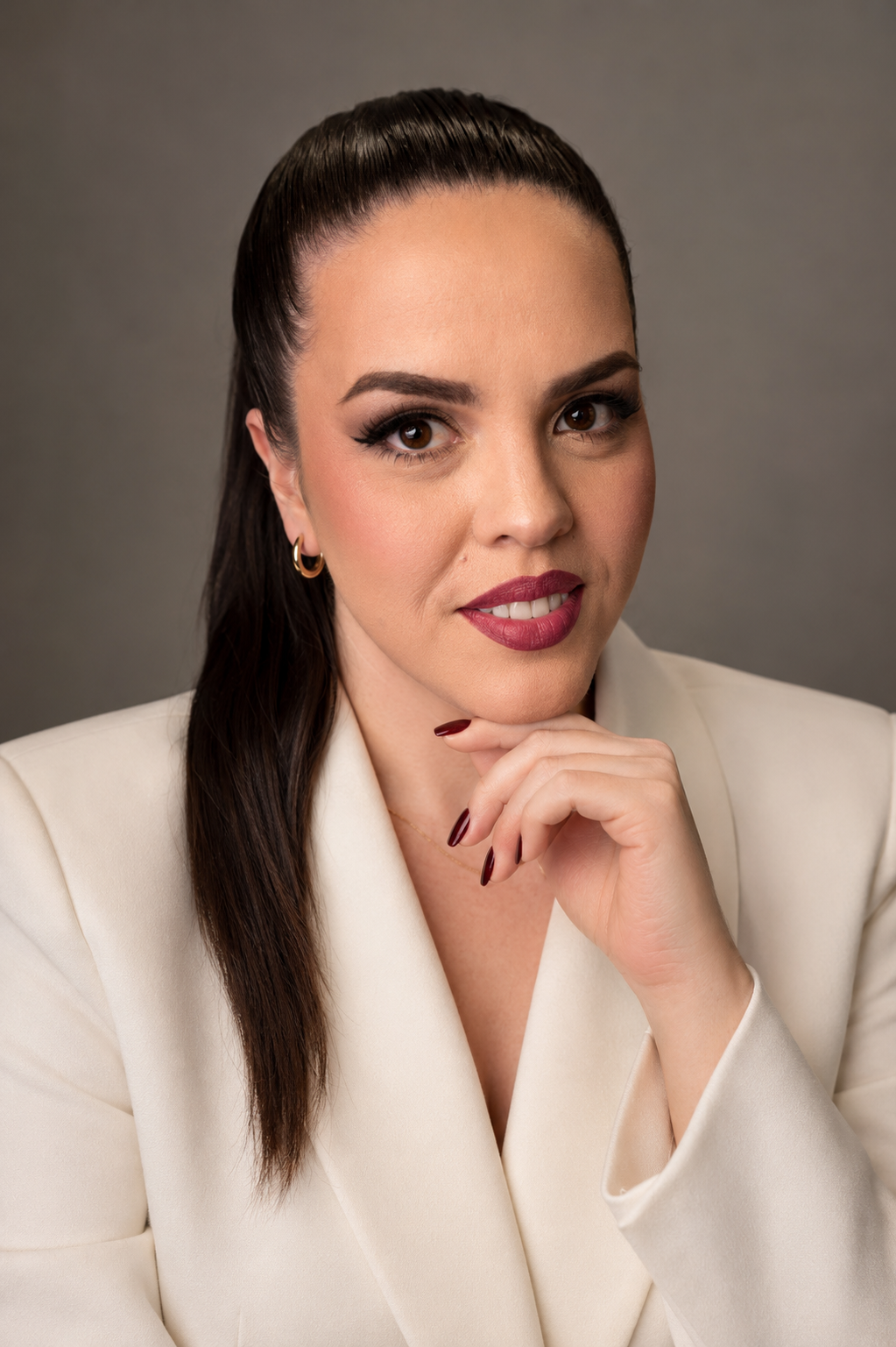 Dra. Lorena Bordón, ortodoncista en Luque, en el consultorio de BorDent Odontología